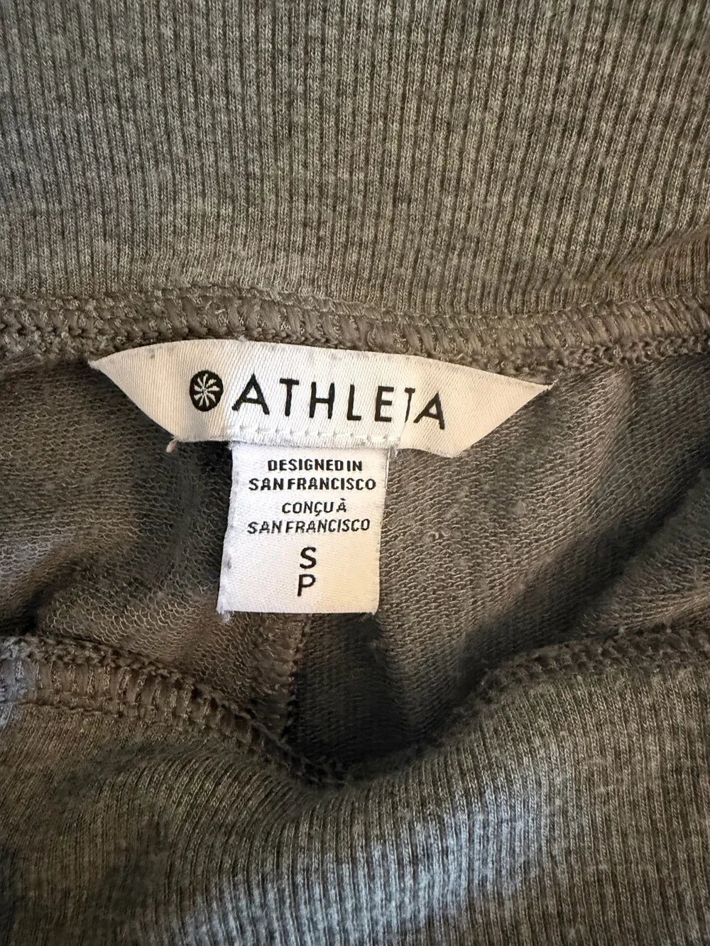 Athleta Coaster Luxe High Rise Short Size Small Heather Gray